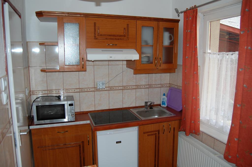 Zach Klara Utcai Apartman Visegrad Exterior photo