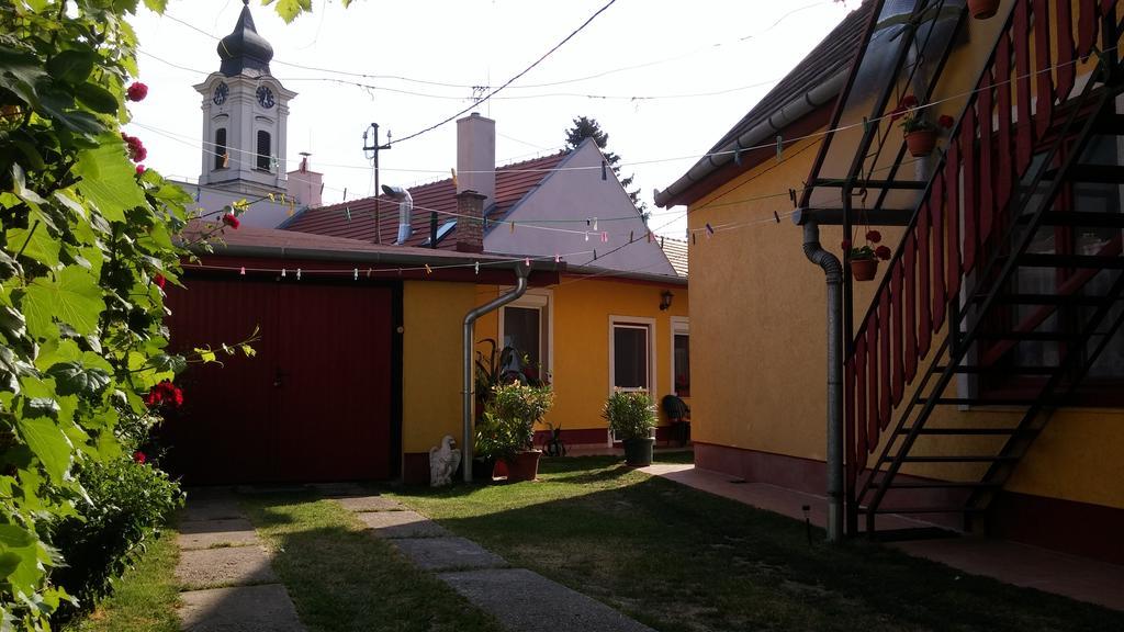 Zach Klara Utcai Apartman Visegrad Exterior photo