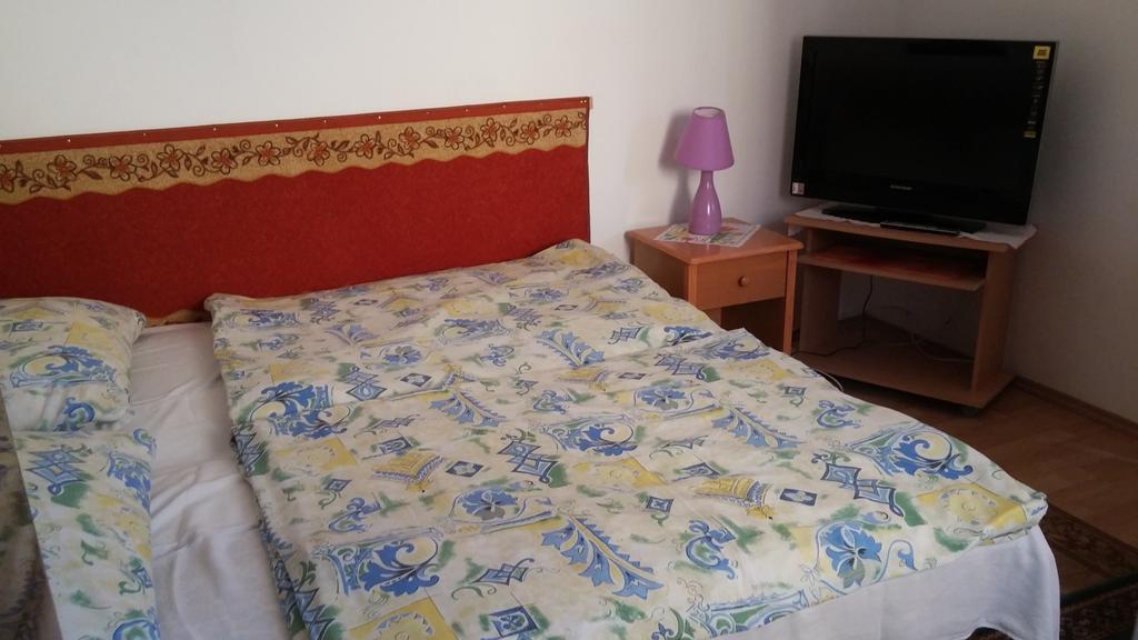 Zach Klara Utcai Apartman Visegrad Exterior photo